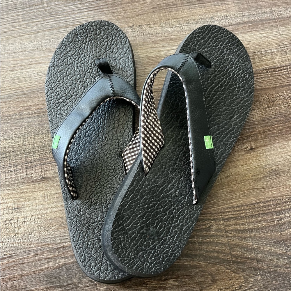 Sanuk Black Yoga Mat Flip Flop Sz 10. Black